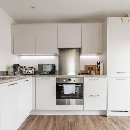 2 Bedroom Apartment Chapel Riverside At Goshen Property Serviced Accommodation Southampton, Free Wifi & Parking Exterior photo